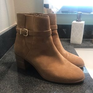 Gianni Bini camel Ankle bootie